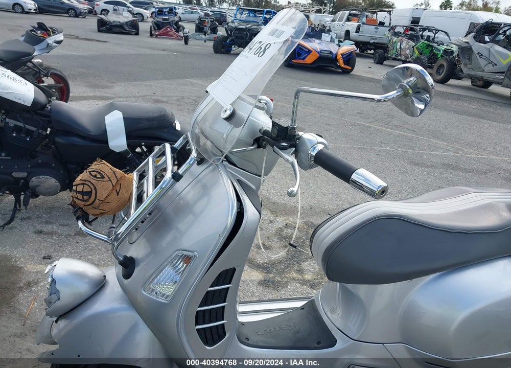 2016 VESPA GTS 300 SUPER VIN: ZAPM459L1G5300304