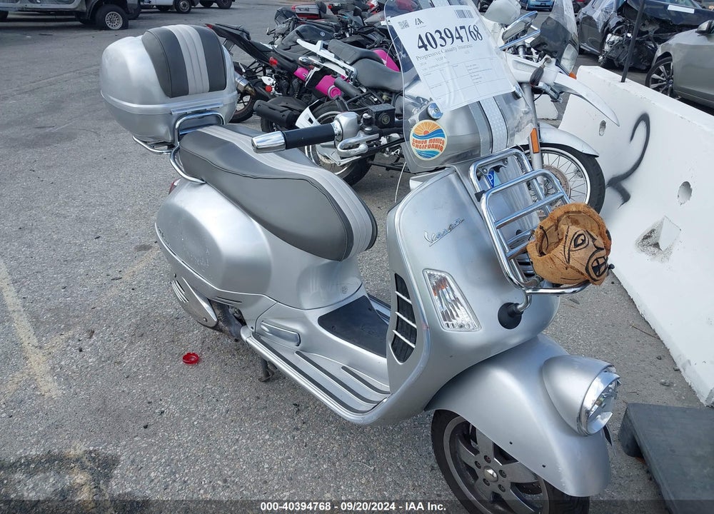 2016 VESPA GTS 300 SUPER VIN: ZAPM459L1G5300304