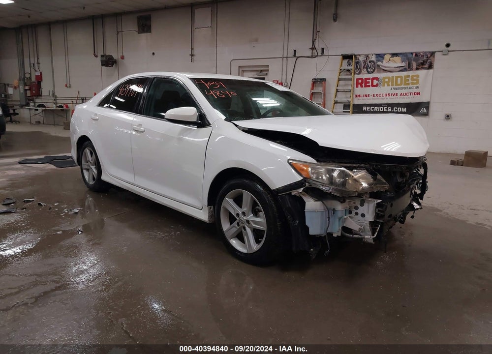 2013 TOYOTA CAMRY SE VIN: 4T1BF1FK4DU250647