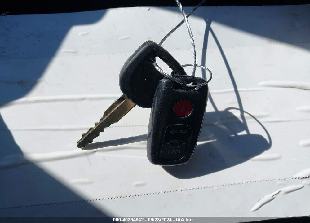 2004 MAZDA 3 S VIN: JM1BK123741208991