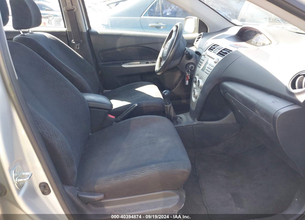 2008 TOYOTA YARIS VIN: JTDBT903981218412