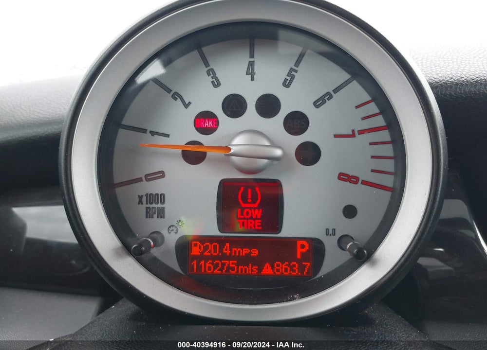 2009 MINI COOPER VIN: WMWMF33569TW71027