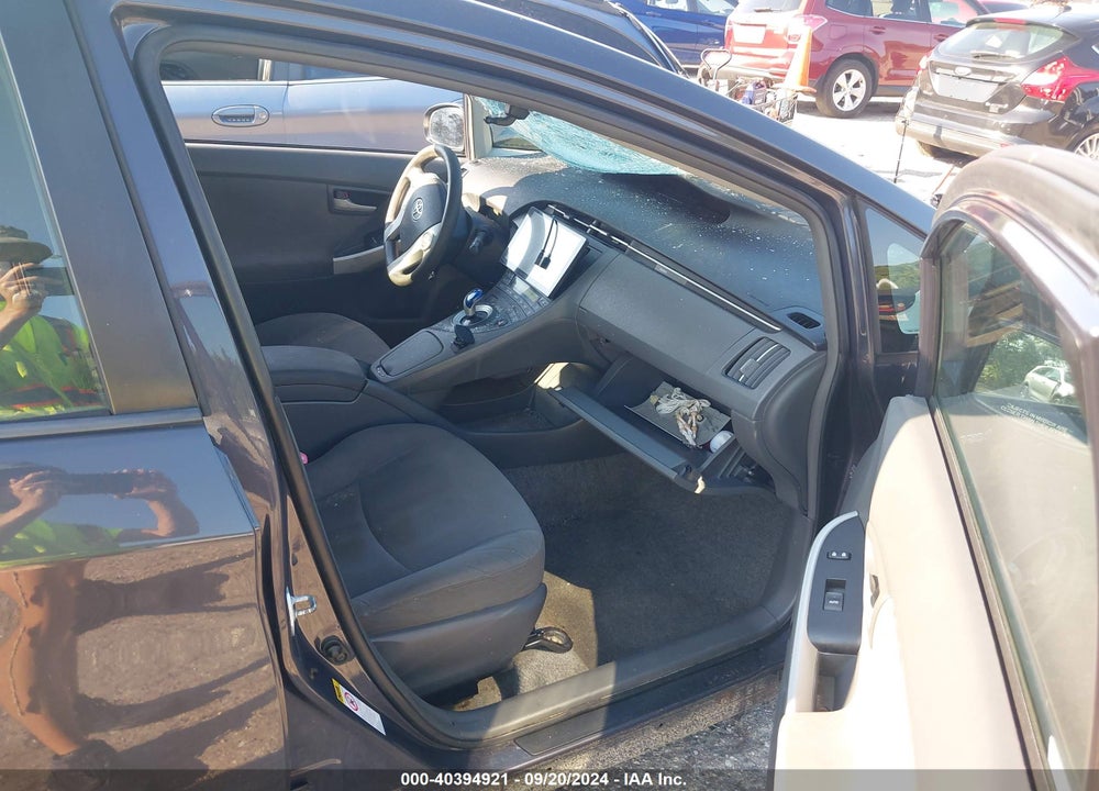 2011 TOYOTA PRIUS THREE VIN: JTDKN3DU2B0267281