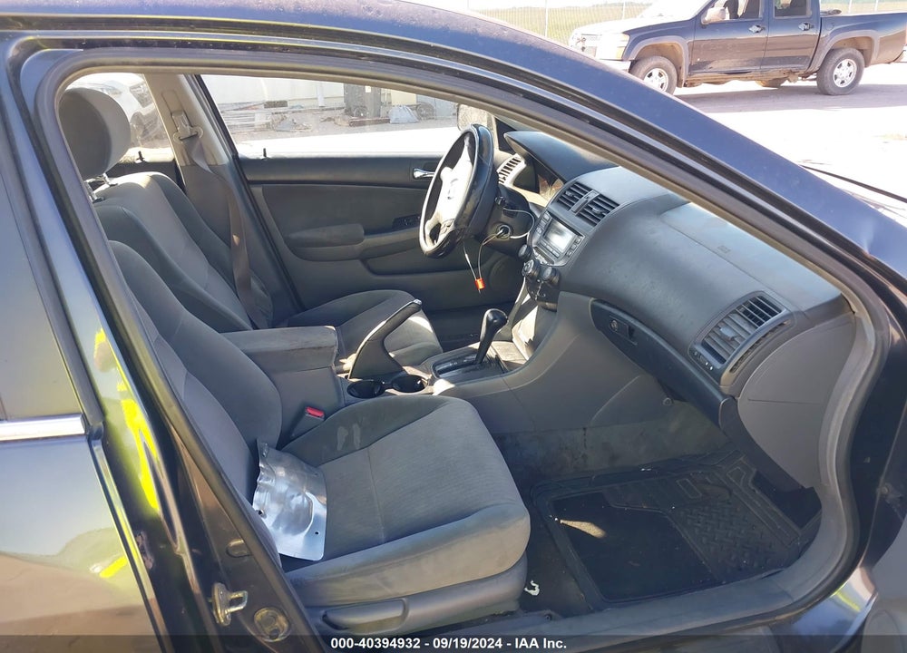 2004 HONDA ACCORD 2.4 LX VIN: 1HGCM56354A017412
