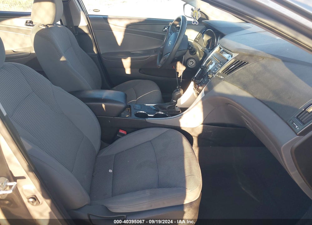 2013 HYUNDAI SONATA GLS VIN: 5NPEB4AC5DH556412