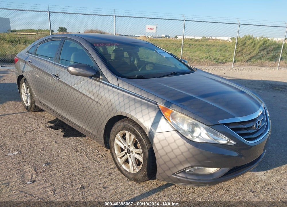 2013 HYUNDAI SONATA GLS VIN: 5NPEB4AC5DH556412