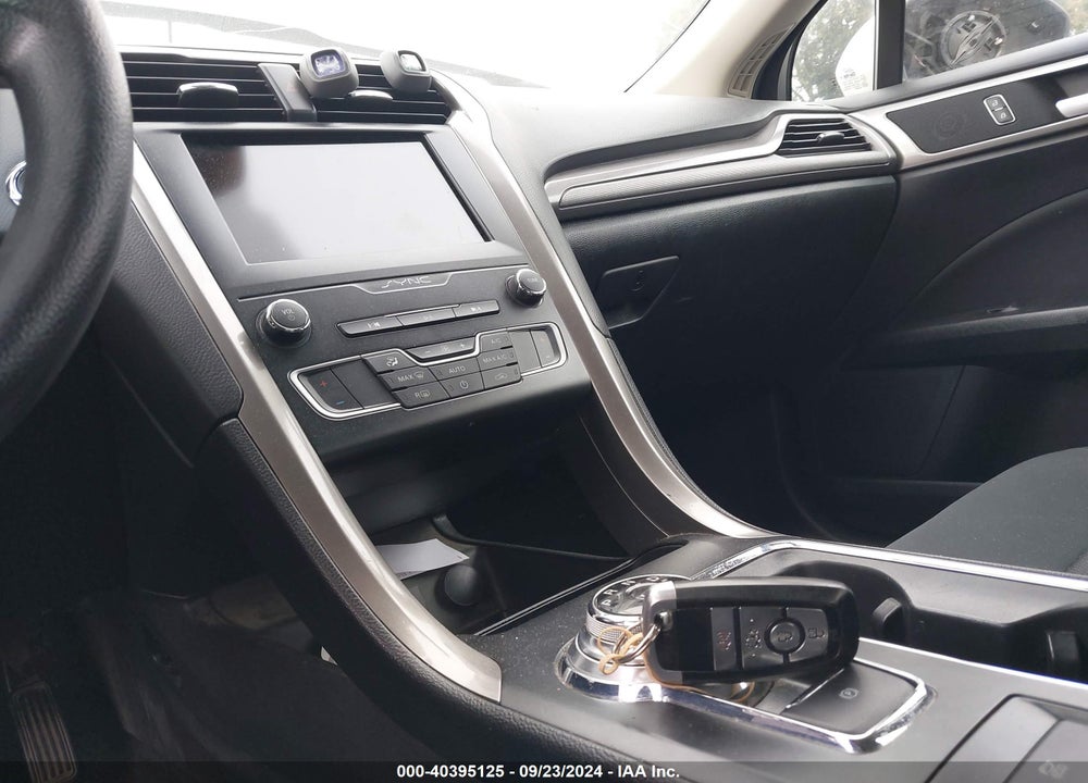 2019 FORD FUSION HYBRID SE VIN: 3FA6P0LU7KR200290
