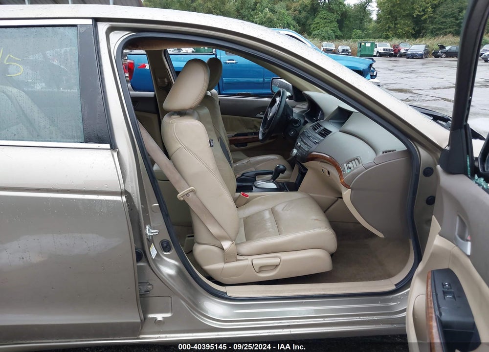 2010 HONDA ACCORD 2.4 EX-L VIN: 1HGCP2F87AA063644