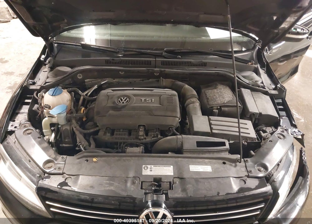 2014 VOLKSWAGEN JETTA 1.8T SE VIN: 3VWD07AJ2EM444676