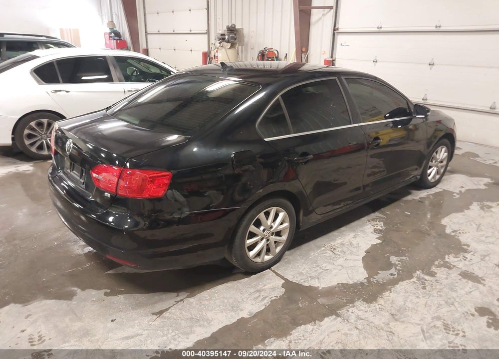 2014 VOLKSWAGEN JETTA 1.8T SE VIN: 3VWD07AJ2EM444676