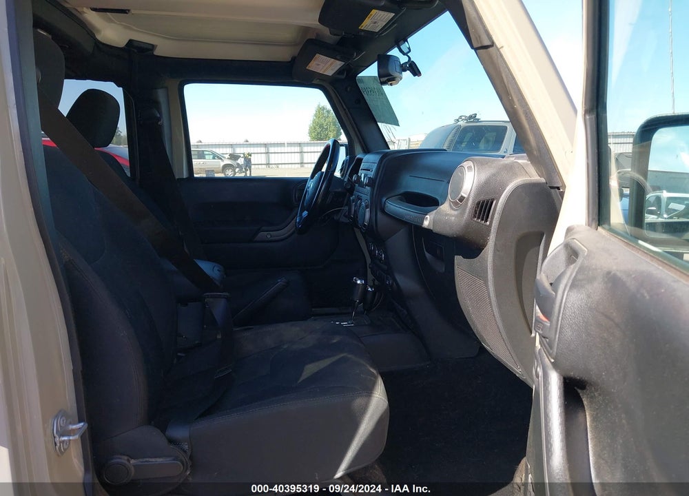 2018 JEEP WRANGLER JK UNLIMITED SPORT S 4X4 VIN: 1C4BJWDG1JL887981