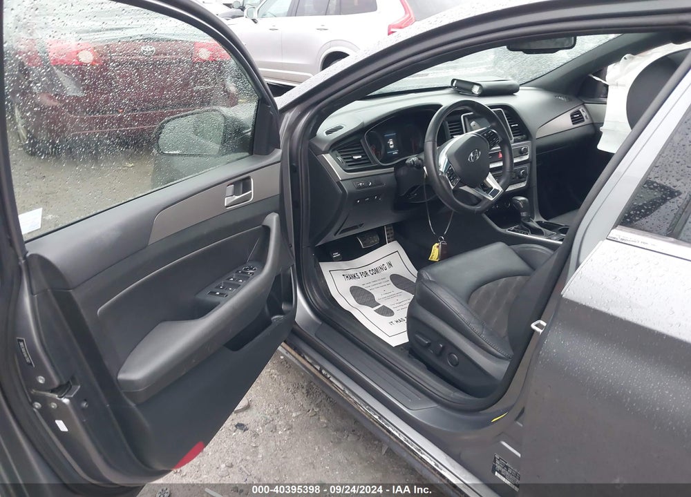 2018 HYUNDAI SONATA SPORT VIN: 5NPE34AF9JH675082