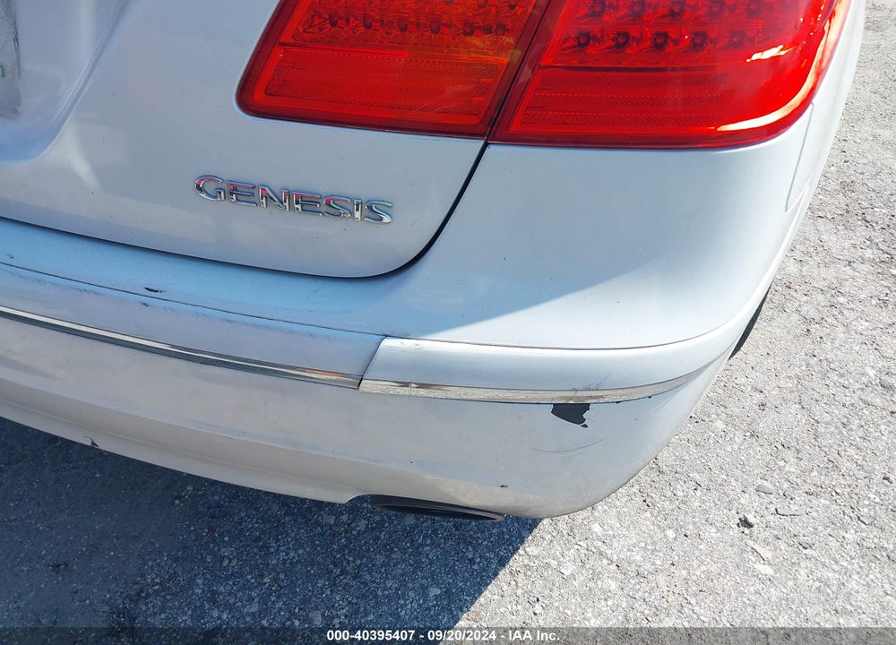 2010 HYUNDAI GENESIS 3.8 VIN: KMHGC4DE4AU076104