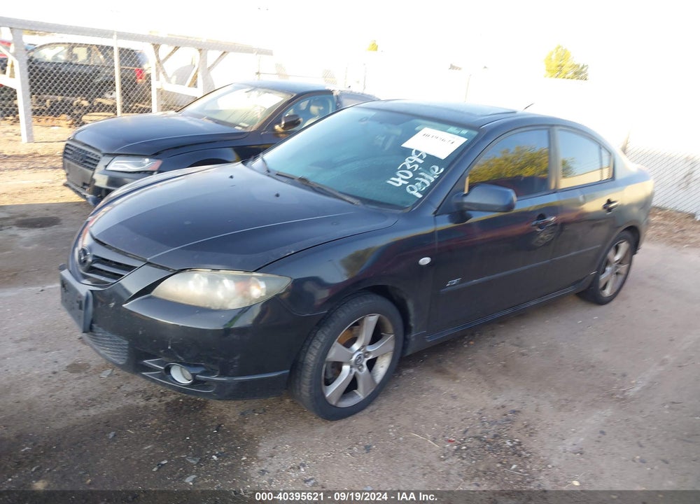 2005 MAZDA 3 S VIN: JM1BK323851305677