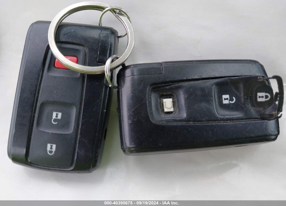 2007 TOYOTA PRIUS VIN: JTDKB20U077631656
