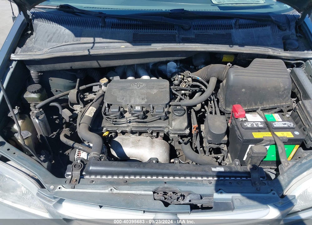 1998 TOYOTA SIENNA LE VIN: 4T3ZF13C3WU078651