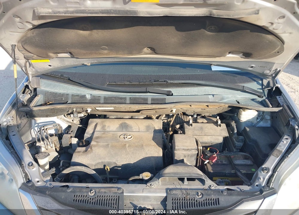 2013 TOYOTA SIENNA XLE V6 8 PASSENGER VIN: 5TDYK3DC9DS352659