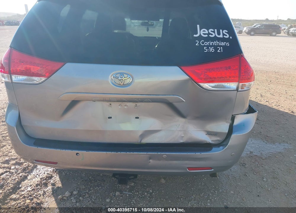 2013 TOYOTA SIENNA XLE V6 8 PASSENGER VIN: 5TDYK3DC9DS352659