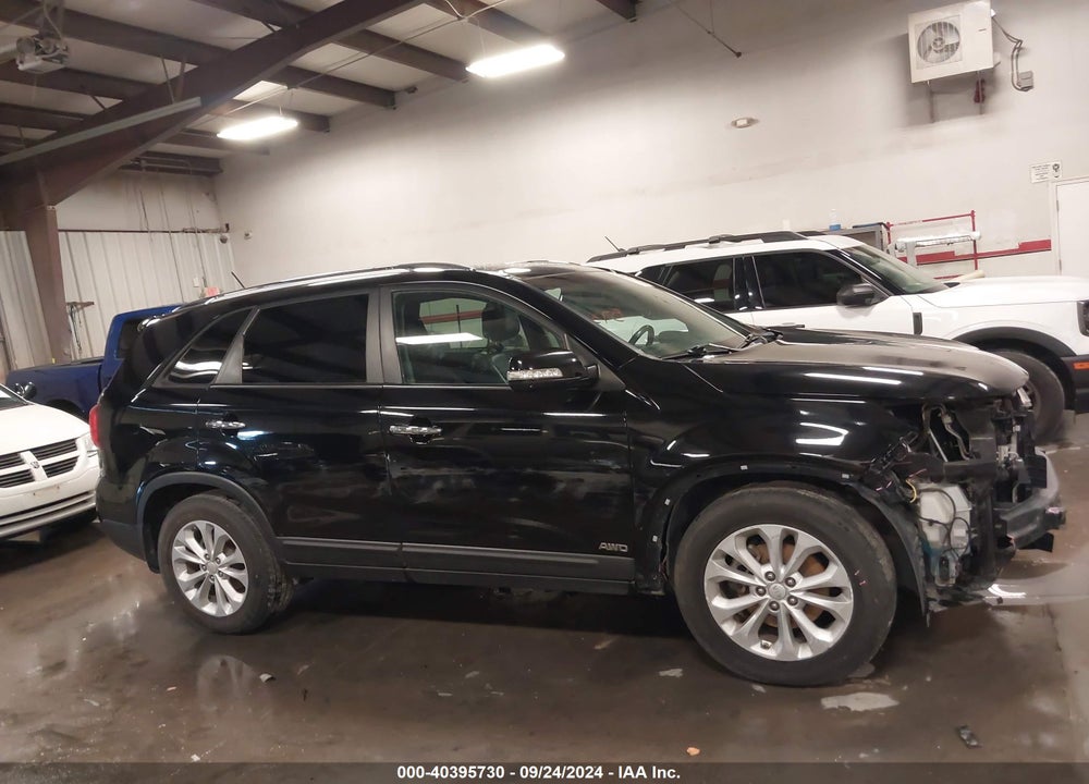 2015 KIA SORENTO EX V6 VIN: 5XYKUDA77FG648485