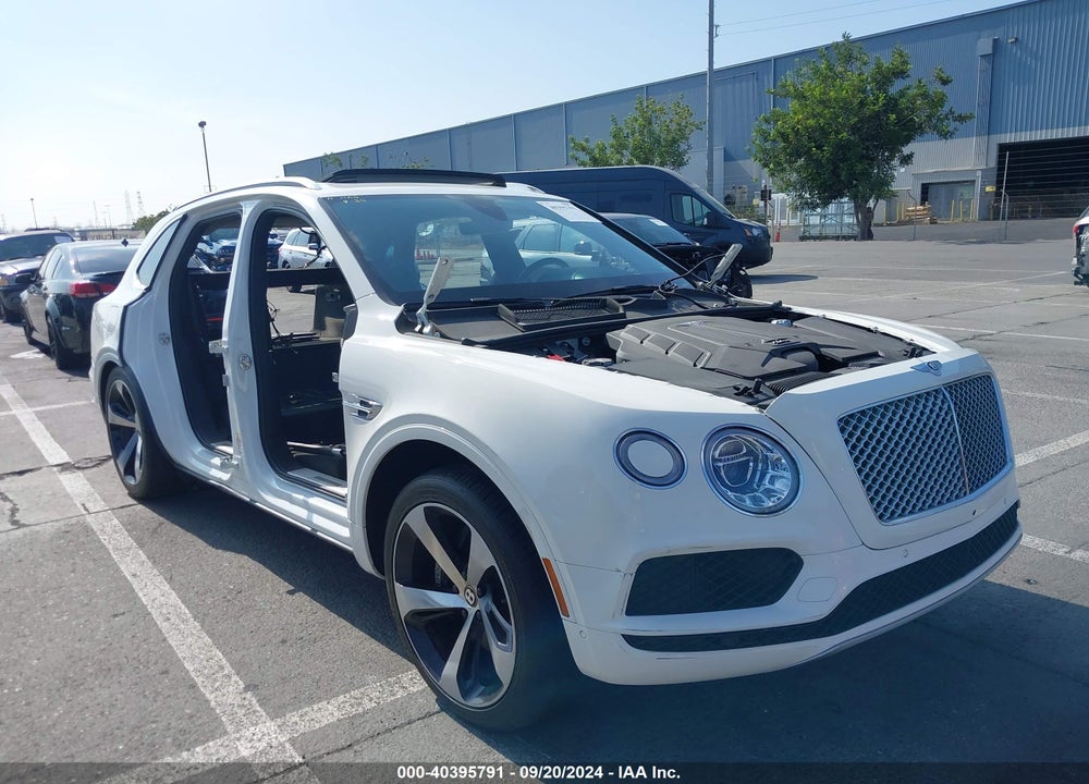 2020 BENTLEY BENTAYGA HYBRID VIN: SJAAJ2ZV5LC027470