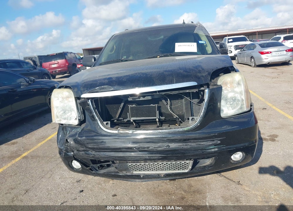 2010 GMC YUKON XL 1500 DENALI VIN: 1GKUKMEFXAR168455