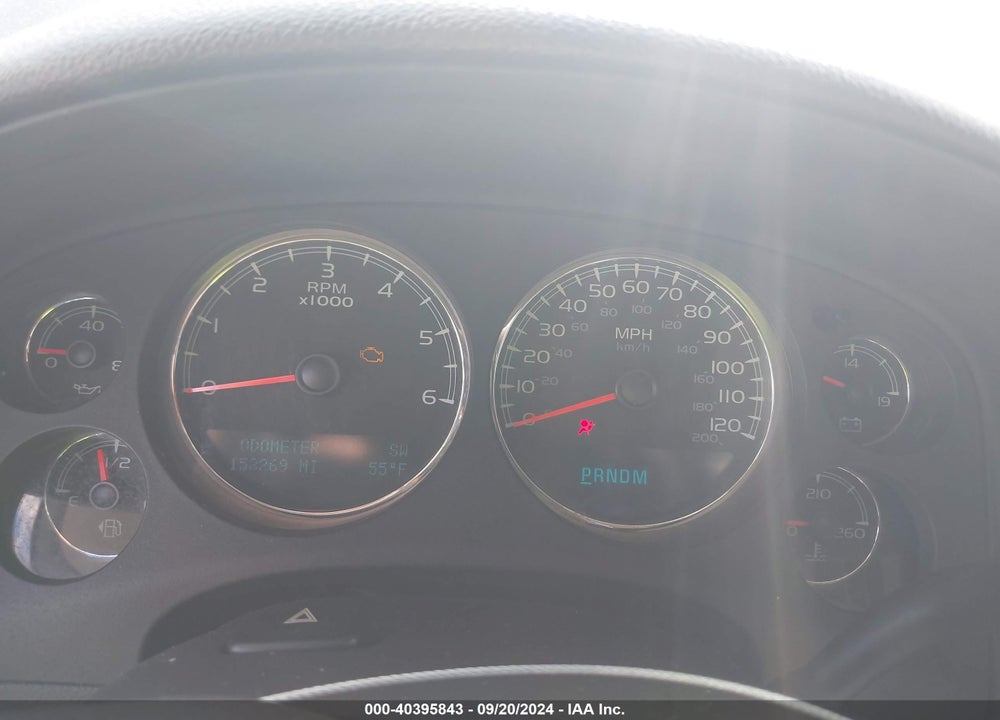 2010 GMC YUKON XL 1500 DENALI VIN: 1GKUKMEFXAR168455