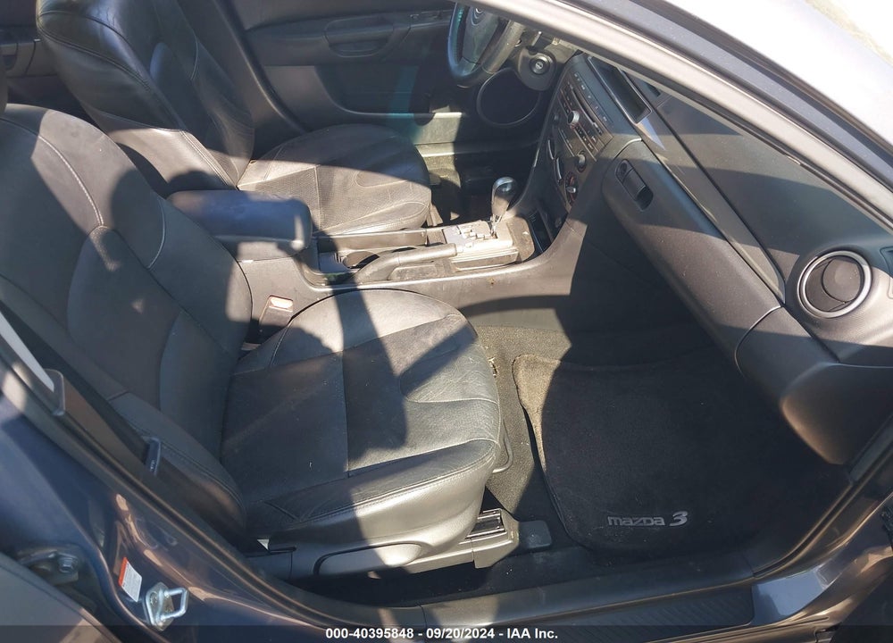2007 MAZDA 3 S TOURING VIN: JM1BK323371644835