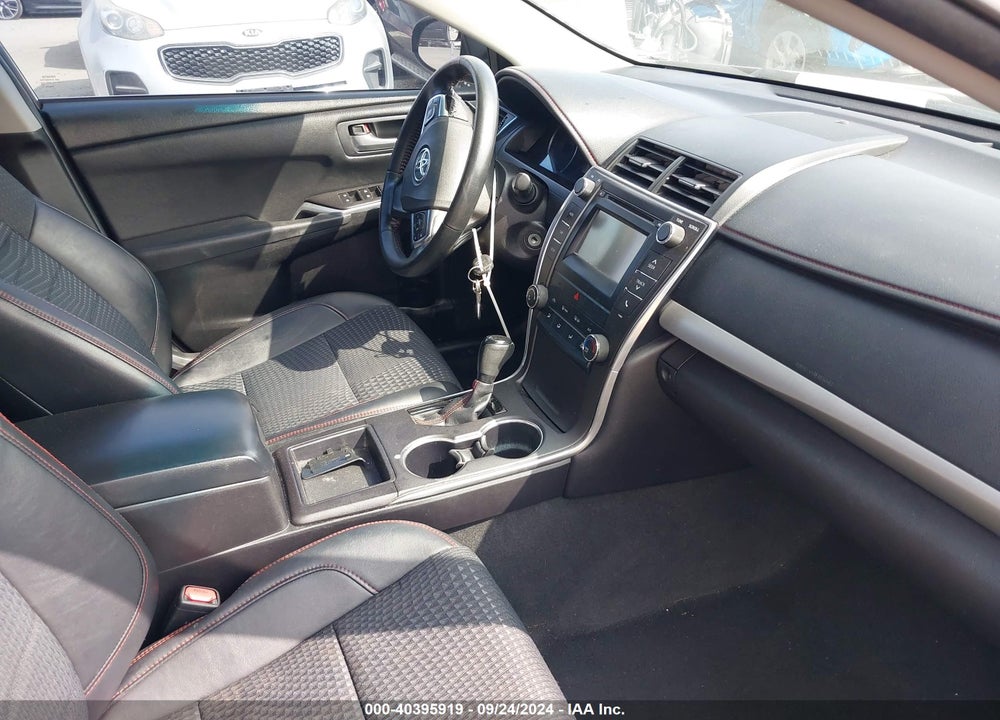 2015 TOYOTA CAMRY SE VIN: 4T1BF1FK2FU983024