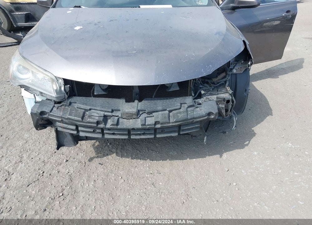 2015 TOYOTA CAMRY SE VIN: 4T1BF1FK2FU983024