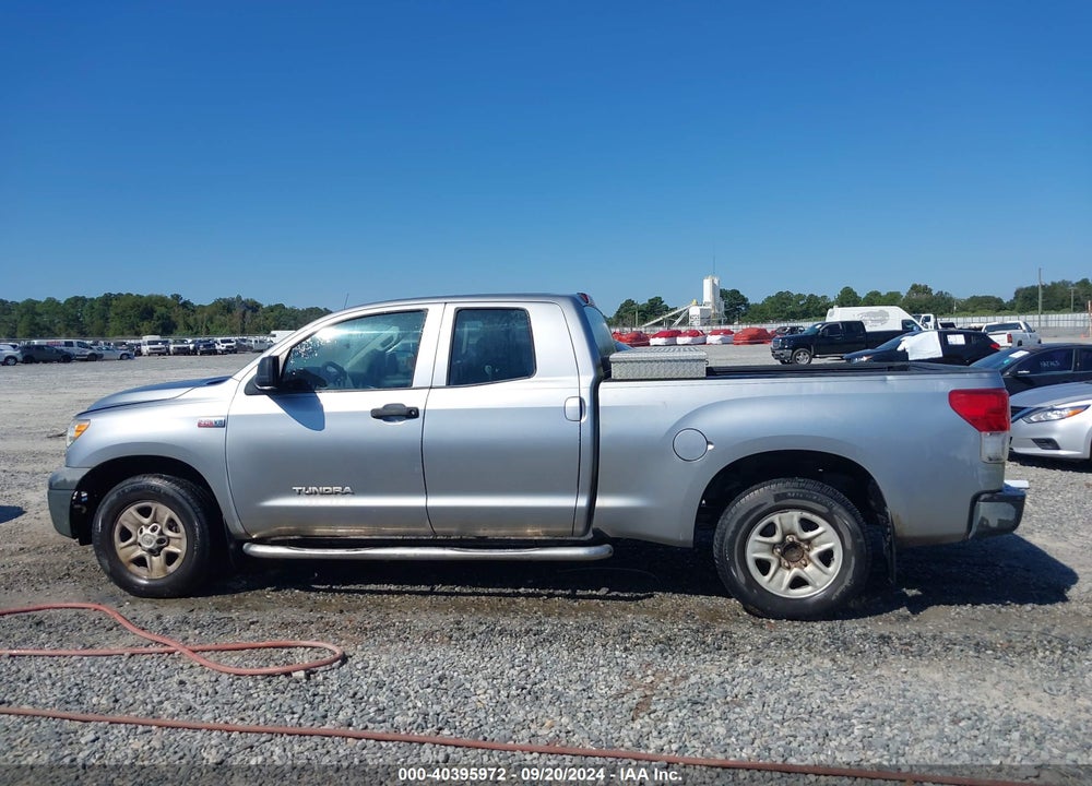 2011 TOYOTA TUNDRA GRADE 5.7L V8 VIN: 5TFRY5F15BX102966