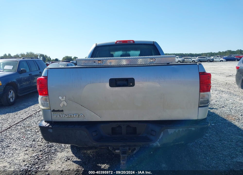 2011 TOYOTA TUNDRA GRADE 5.7L V8 VIN: 5TFRY5F15BX102966