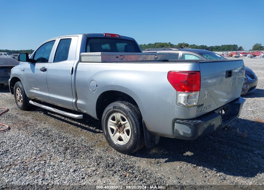 2011 TOYOTA TUNDRA GRADE 5.7L V8 VIN: 5TFRY5F15BX102966