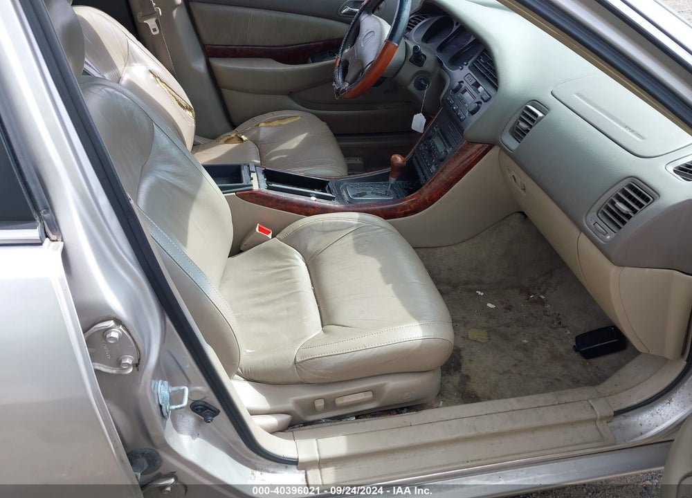 1999 ACURA TL 3.2 VIN: 19UUA5645XA032812