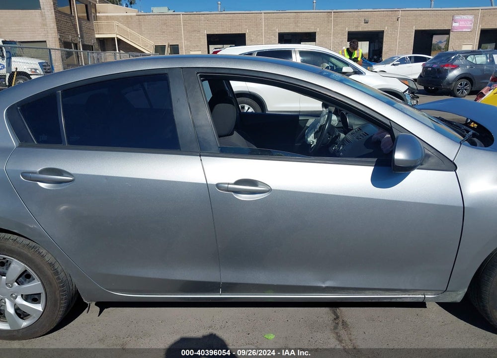 2013 MAZDA 3 I SPORT VIN: JM1BL1UP5D1782213