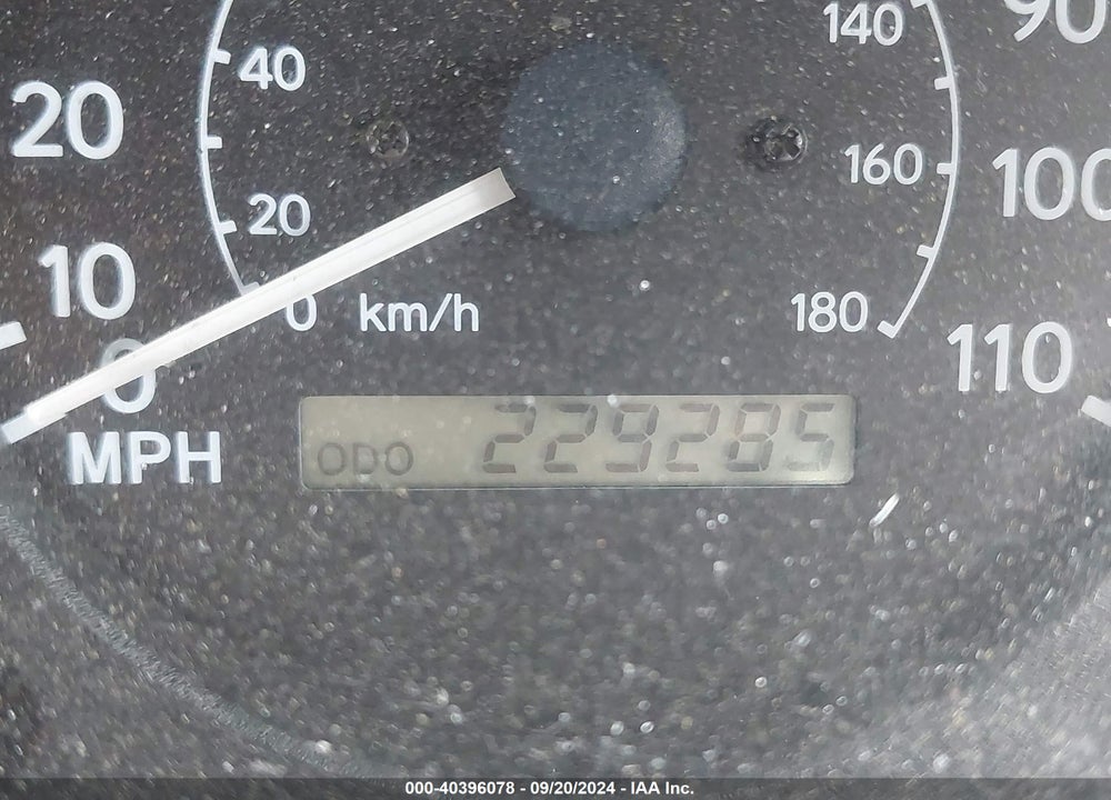2000 CHEVROLET PRIZM VIN: 1Y1SK5488YZ422665