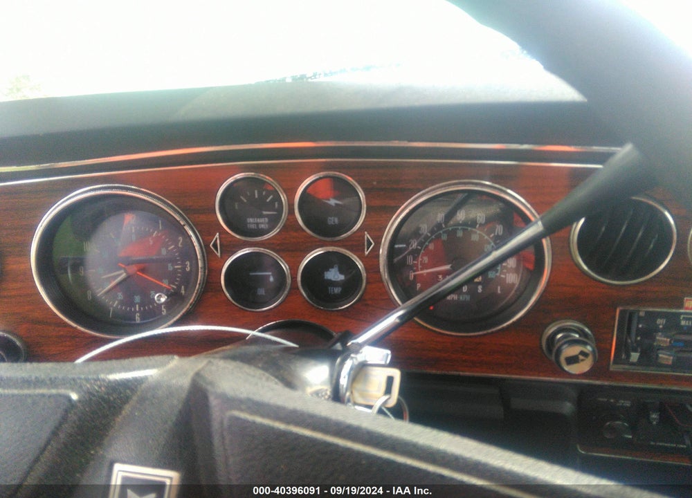 1976 PONTIAC GRAND PRIX VIN: 2J57M6P241810