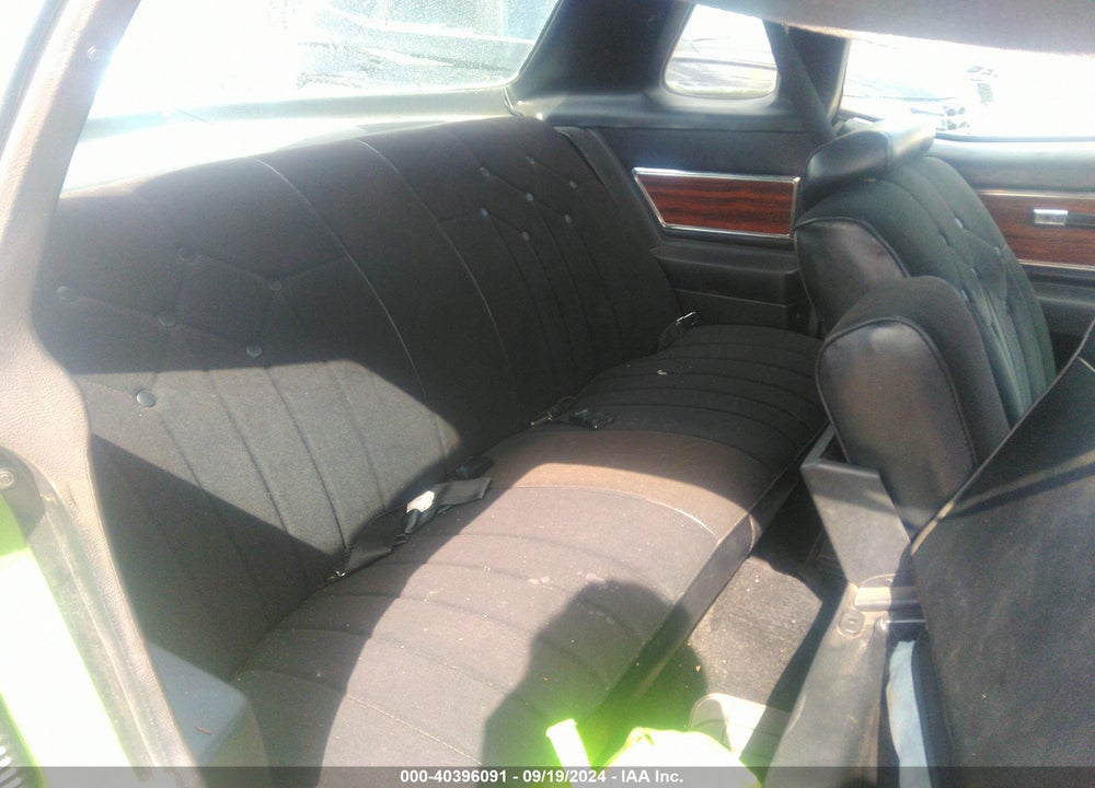 1976 PONTIAC GRAND PRIX VIN: 2J57M6P241810