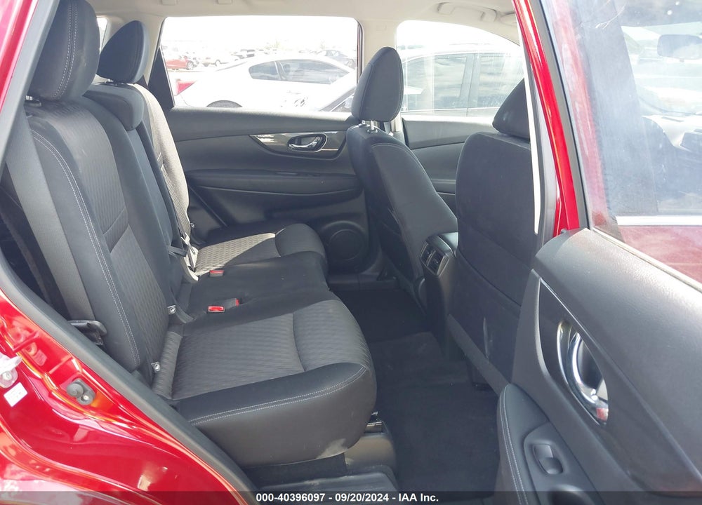2017 NISSAN ROGUE SV VIN: JN8AT2MT6HW393236
