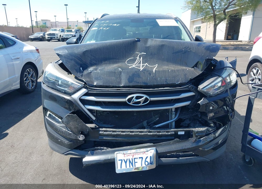 2017 HYUNDAI TUCSON SE VIN: KM8J33A46HU442036