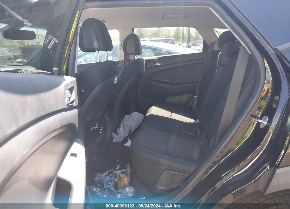 2017 HYUNDAI TUCSON SE VIN: KM8J33A46HU442036