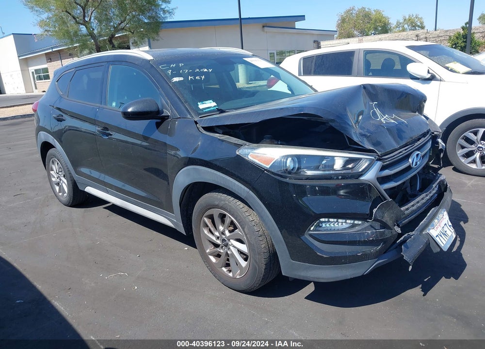 2017 HYUNDAI TUCSON SE VIN: KM8J33A46HU442036