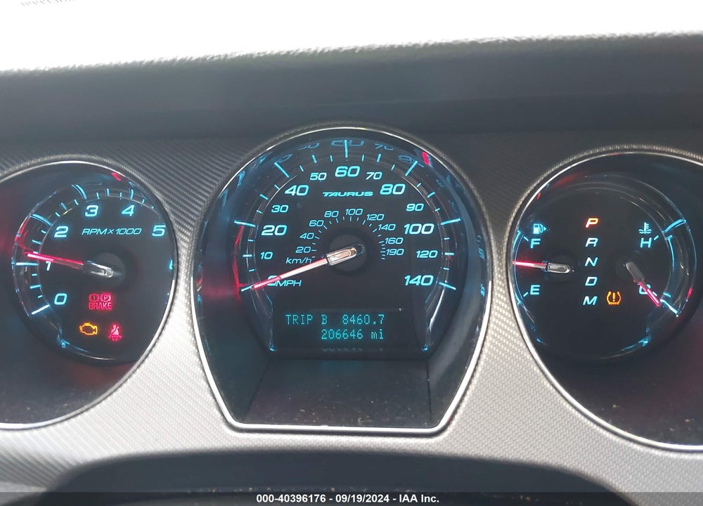 2010 FORD TAURUS SHO VIN: 1FAHP2KT3AG108144