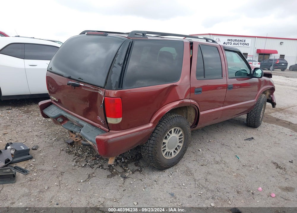 1998 GMC JIMMY SLS VIN: 1GKDT13WXW2517273