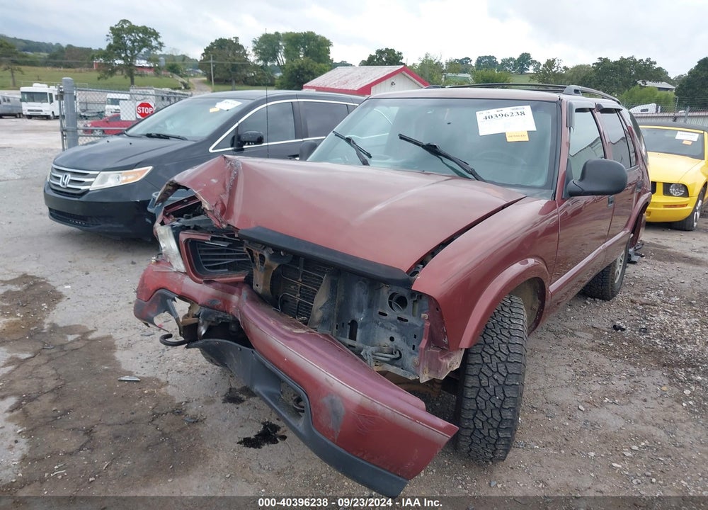 1998 GMC JIMMY SLS VIN: 1GKDT13WXW2517273