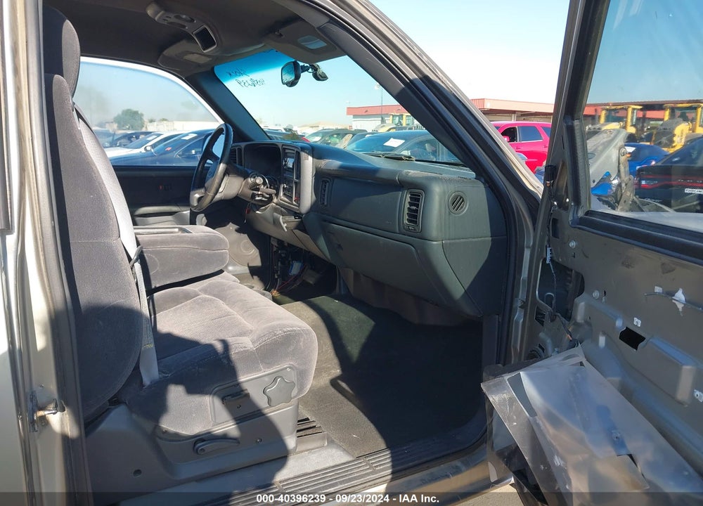 2001 CHEVROLET SILVERADO 1500 LS VIN: 1GCEC14V51Z197866