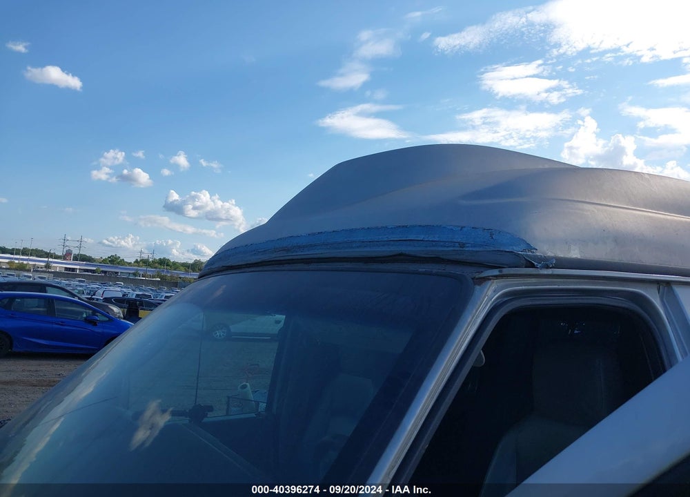 2009 FORD E-350 SUPER DUTY XL/XLT VIN: 1FBSS31L59DA15021