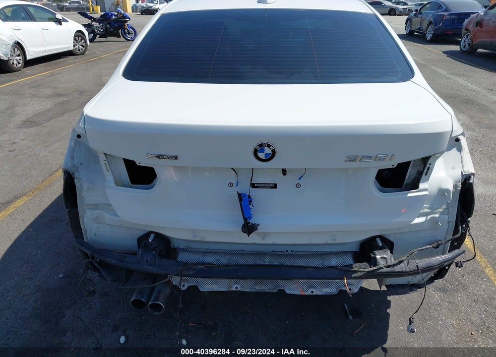 2013 BMW 328I XDRIVE VIN: WBA3B3C50DJ811682