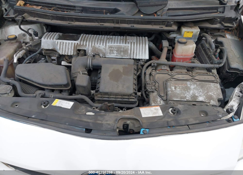 2011 TOYOTA PRIUS TWO VIN: JTDKN3DU6B5304187