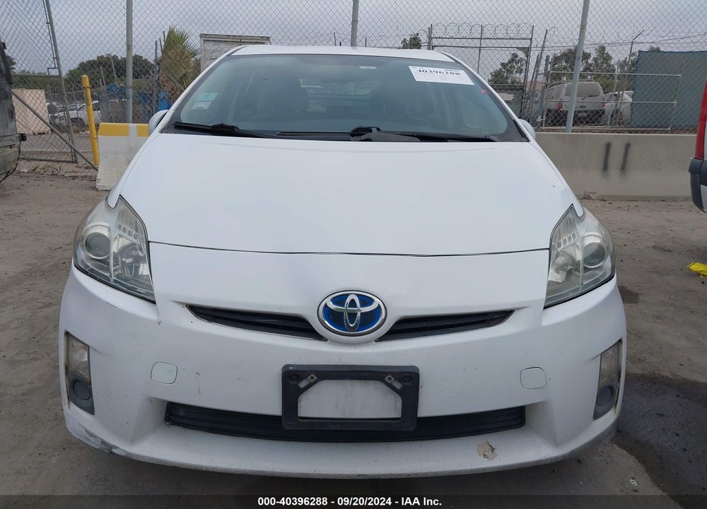 2011 TOYOTA PRIUS TWO VIN: JTDKN3DU6B5304187