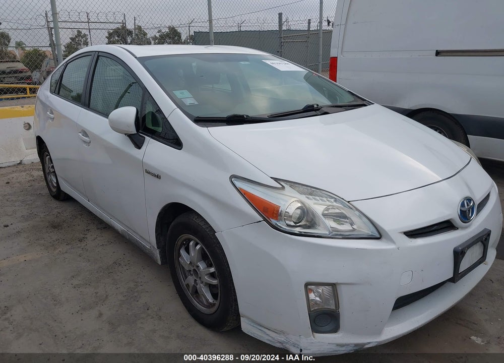 2011 TOYOTA PRIUS TWO VIN: JTDKN3DU6B5304187